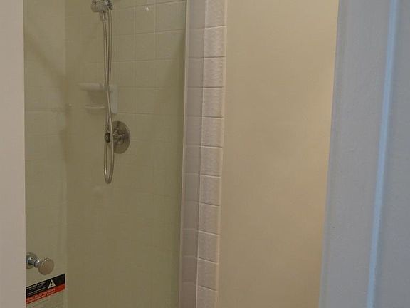 4th image of 4070 Kansas St #14