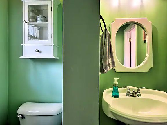Downstairs half-bath