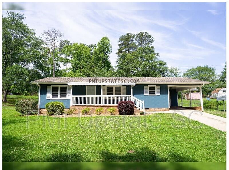1st image of 104 Oak Park Dr