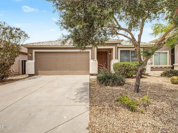 2766 E COWBOY COVE Trail, San Tan Valley, AZ 85143