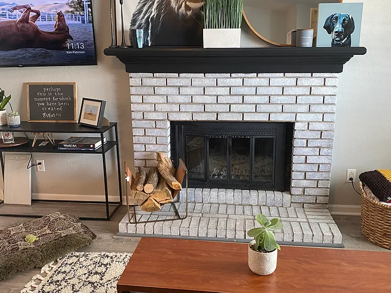 1452 W Long Ave — Photo 2