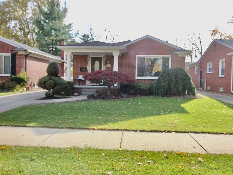 1st image of 20300 Lochmoor St
