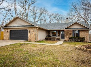 18 Congleton Cir, Bella Vista, AR 72714