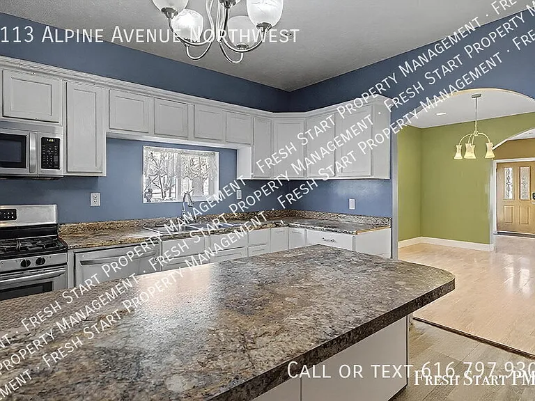 1113 Alpine Ave NW — Photo 21