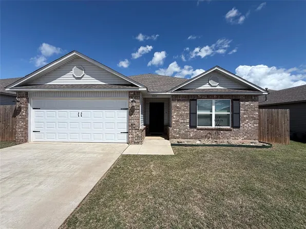 3007 Russell Rd, Chickasha, OK 73018