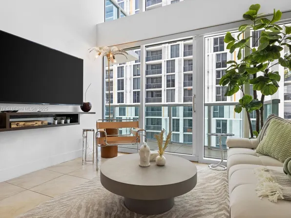 41 SE 5th St APT 510, Miami, FL 33131