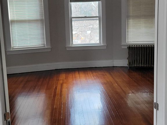 3rd image of 154 W 3rd Ave Floor 2