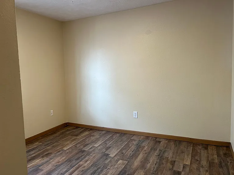 813 W Poplar St #813 — Photo 7
