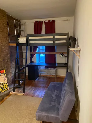 Rented by Sandra Greer Real Estate | media 12