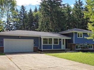 18325 Quinn Rd, Chagrin Falls, OH 44023