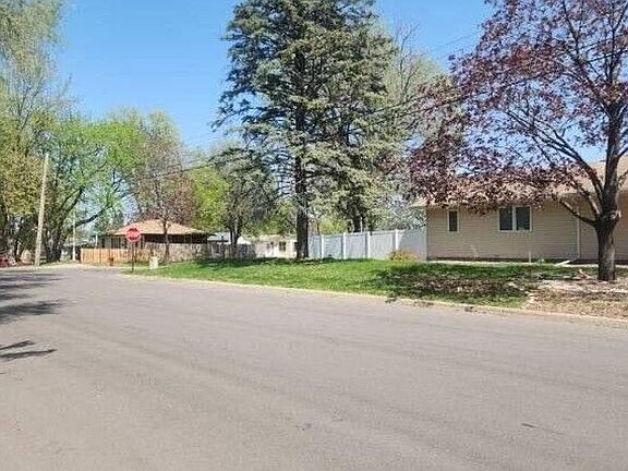 4th image of 1064 Felix St