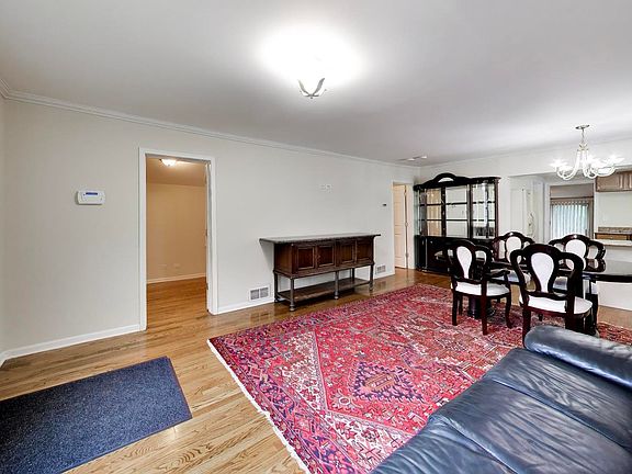 3rd image of 1355 Pleasant Pl
