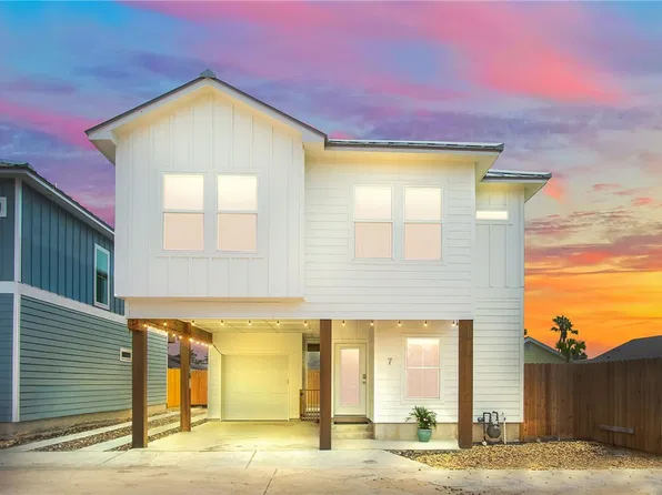 901 S 9th St #7, Pt Aransas, TX 78373