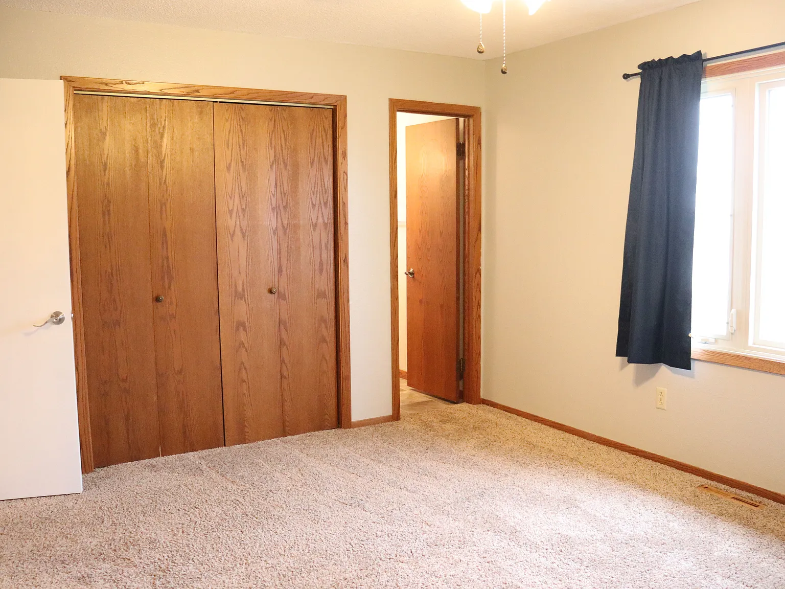 4 bed, 3.0 bath, 2168 sqft, $2,540 — Photo 3