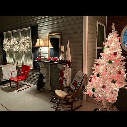 3rd image of 104 Dobbs Dr