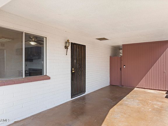 3rd image of 2242 E CHIPMAN Road