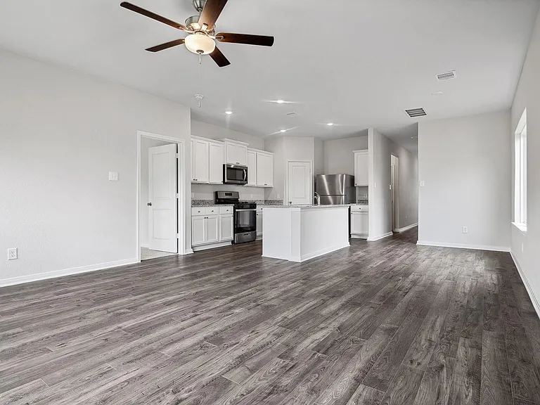 21632 Lotus Elm St — Photo 2