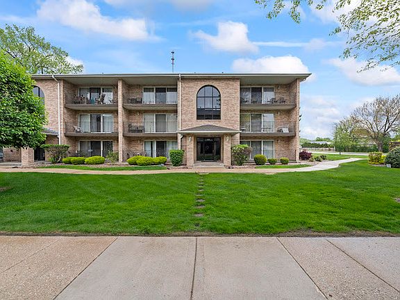 2nd image of 10238 Southwest Hwy APT 3A