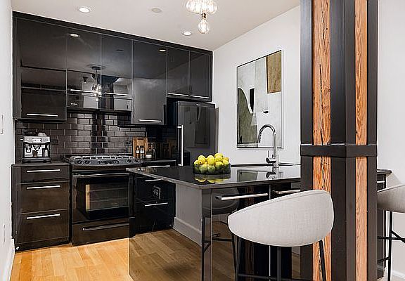 3rd image of 487 Keap St #609