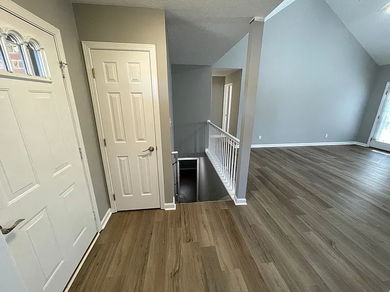197 Woodfield Cir — Photo 14
