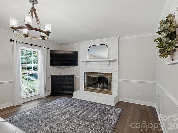 5th image of 9918 Ridgemore Dr