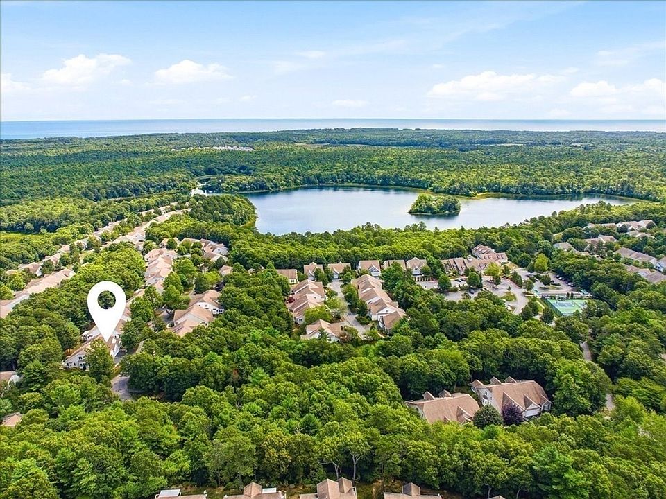 1st image of 6 Champlain Cir