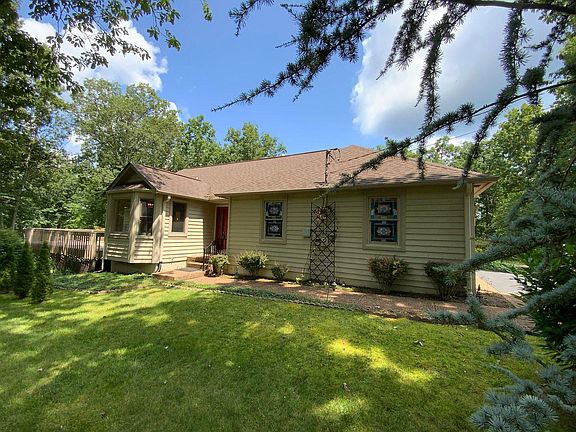 Garage, front entrance, Kitchen Nook and Deck