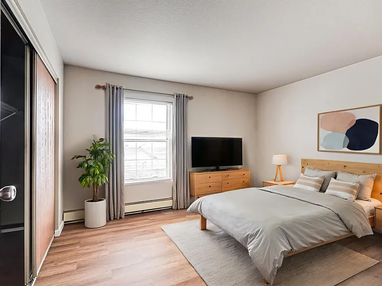 335-339 407 Southtowne Dr — Photo 37