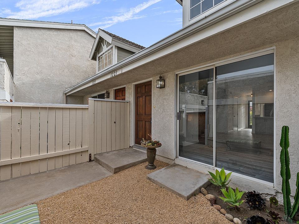 front yard and slider to living room