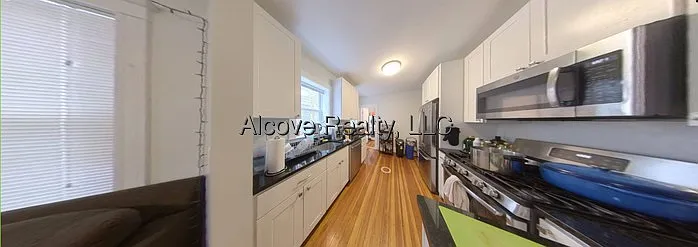 3 bed, 1.5 bath, $4,795 — Photo 2