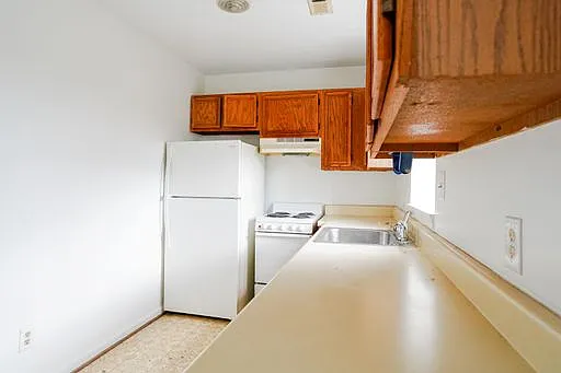 3610 Fort Ave — Photo 3