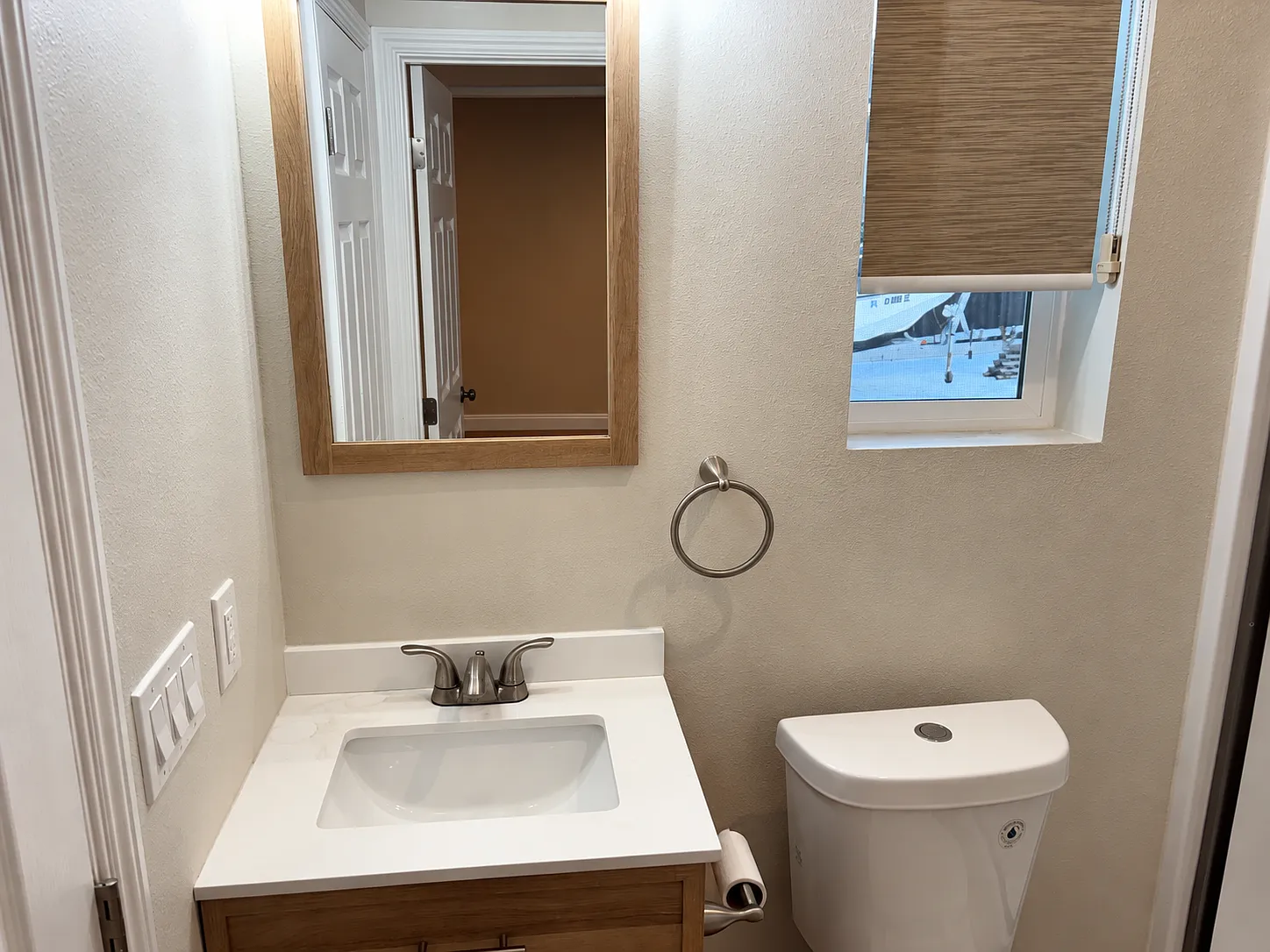 2 bed, 950 sqft, $3,300 — Photo 3