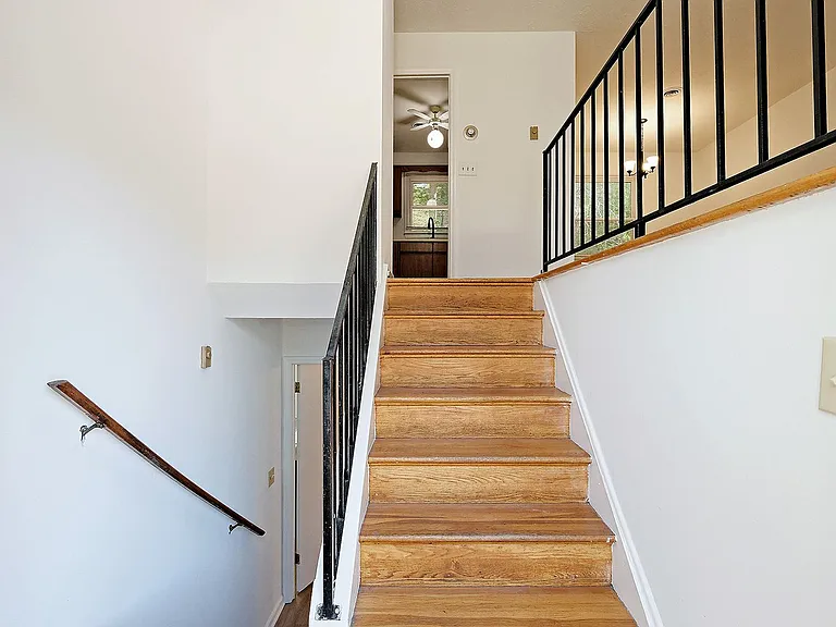 205 Saint Ives Rd — Photo 3