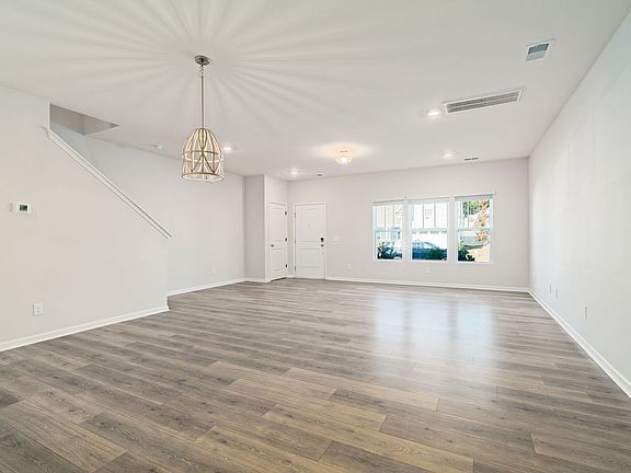 5th image of 439 Avocet Dr