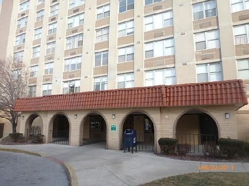 1st image of 4300 W Ford City Dr APT 1301