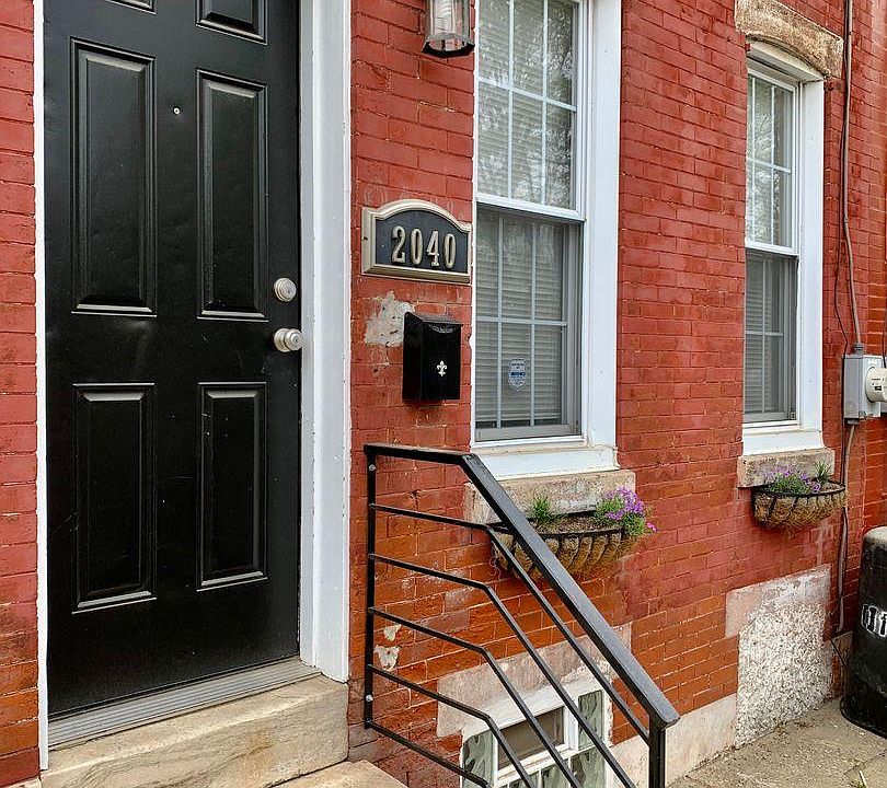 1st image of 2040 N Darien St #B