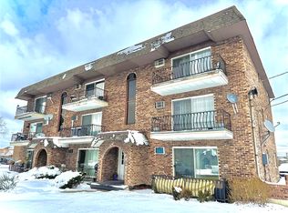 8059 W 84th St APT 3S, Justice, IL 60458
