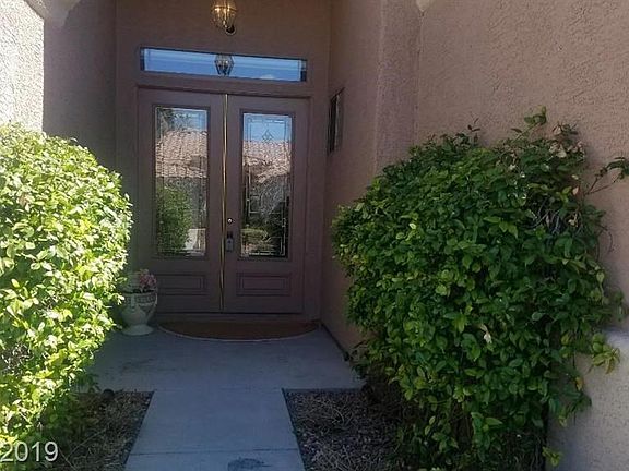 2nd image of 2918 Painted Lilly Dr