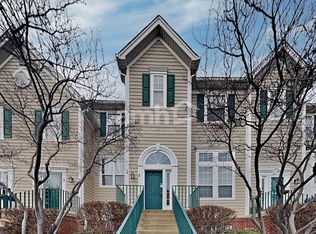 2409 Courtyard Cir Unit 2, Aurora, IL 60506