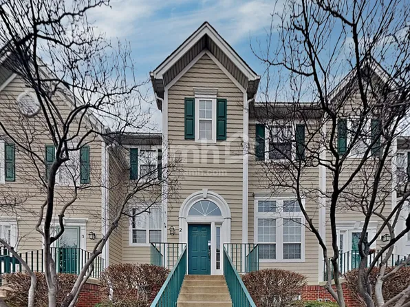 2409 Courtyard Cir Unit 2, Aurora, IL 60506