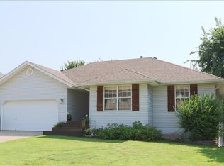 5600 S Aaron Ave, Springfield, MO 65810