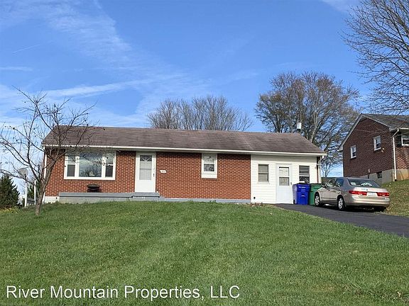2nd image of 102 Roundhill Dr Suite 203