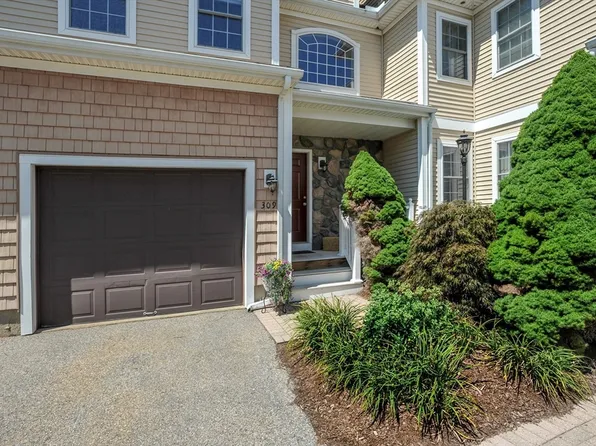 309 Hampton Way #309, Abington, MA 02351