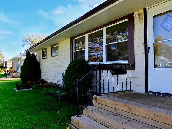 2nd image of 201 Chandler Dr