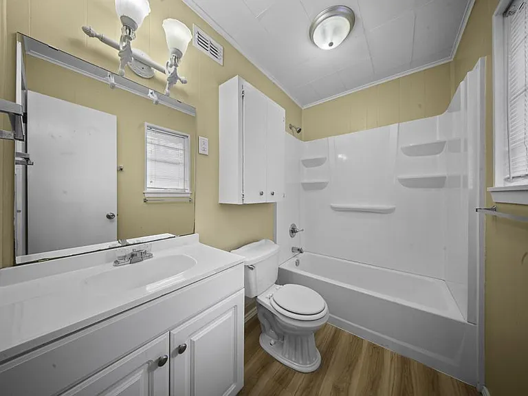 304 Powers St — Photo 10