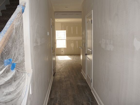 2nd image of 329 Fallow Cir #1202