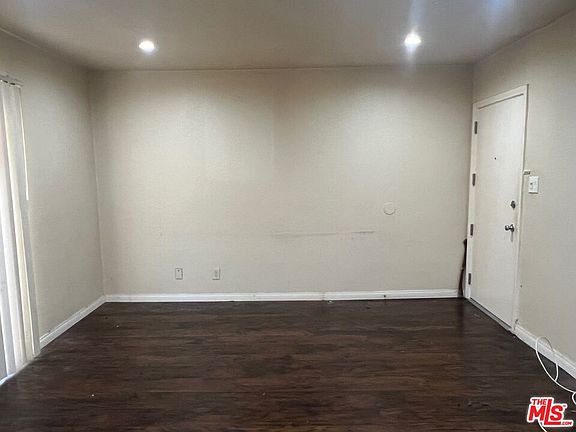 4th image of 10107 England Ave
