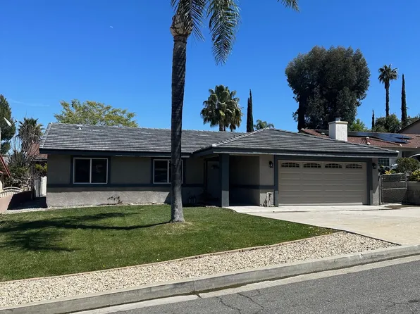30436 White Cove Ct, Canyon Lake, CA 92587