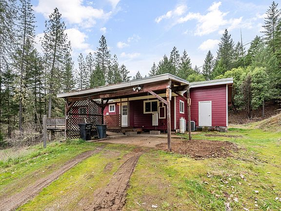 5th image of 1698 Davis Creek Rd