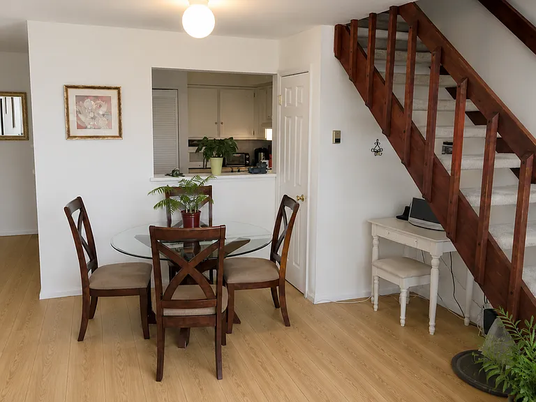 1465 E Putnam Ave #632 — Photo 4